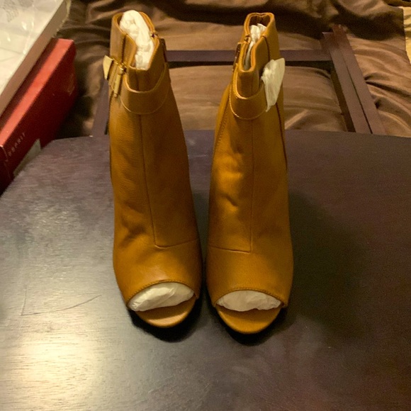 Ashley Stewart Peep Toe Buckle Bootie Carmel/taupe size 11 - Picture 1 of 4